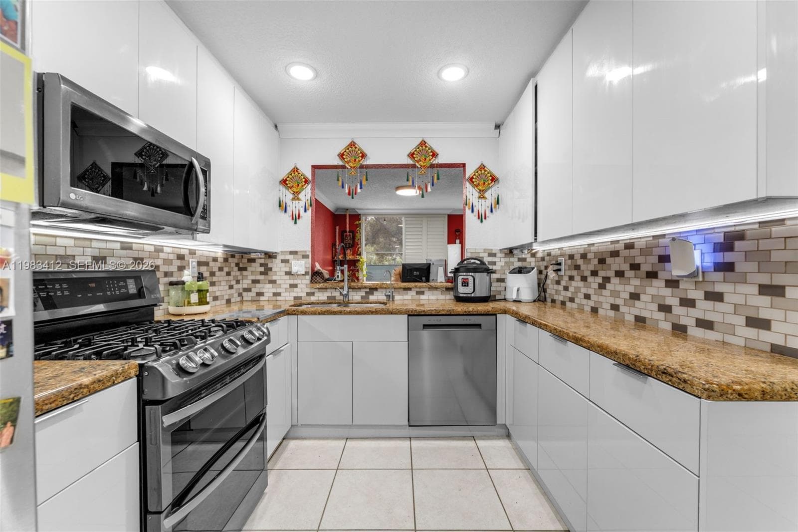 5208 NW 103rd Ave, Doral FL 33178 — 12