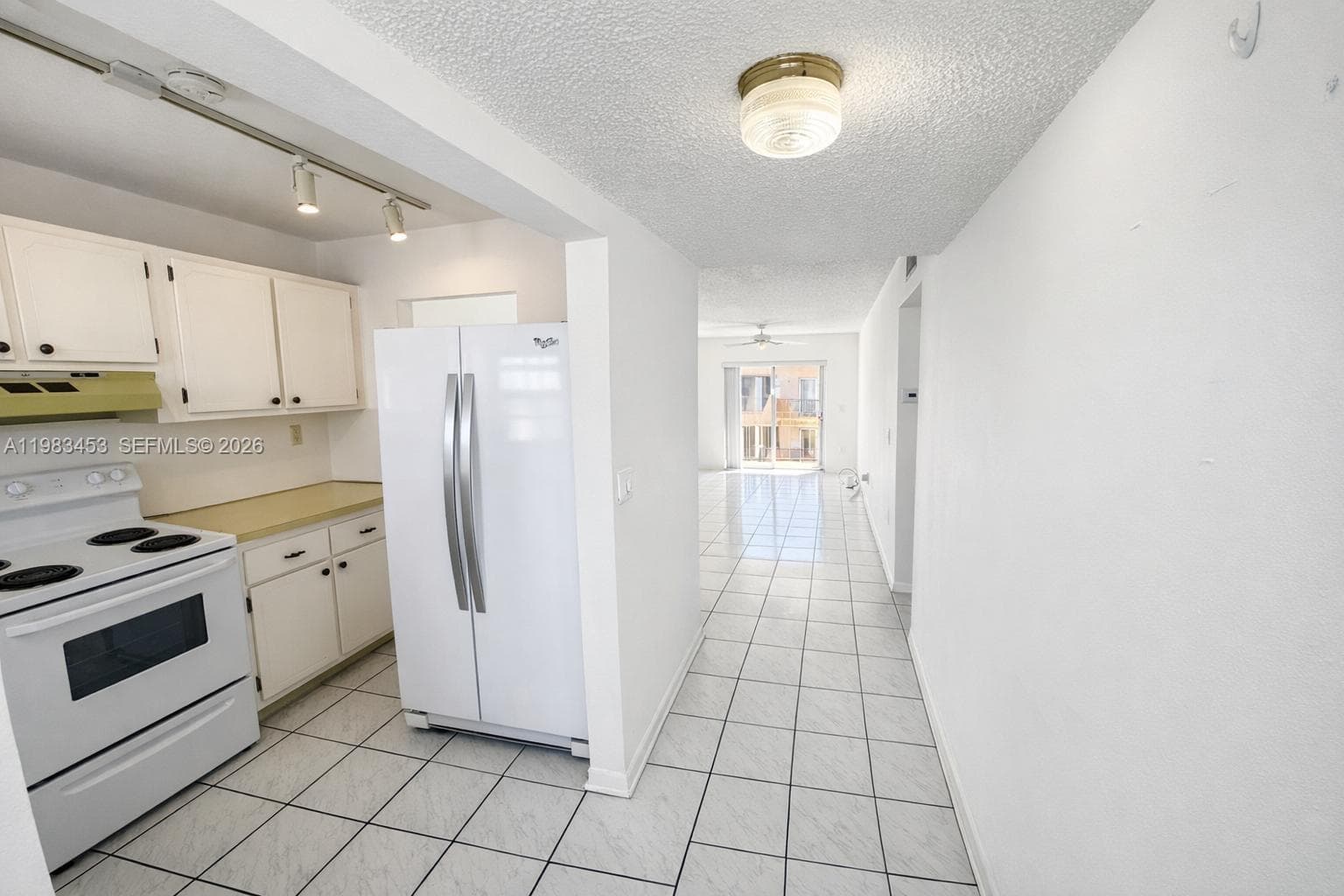 1630 W 46th St # 514B, Hialeah FL 33012 — 3
