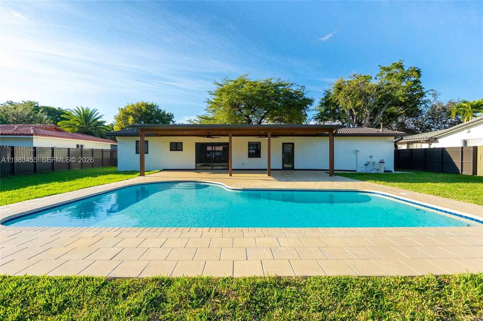 14515 Mahogany Ct, Miami Lakes FL 33014 — 24