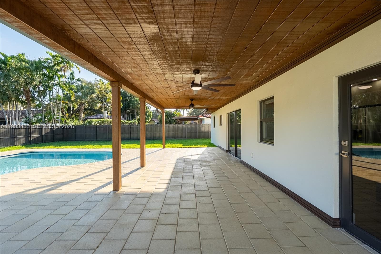 14515 Mahogany Ct, Miami Lakes FL 33014 — 25