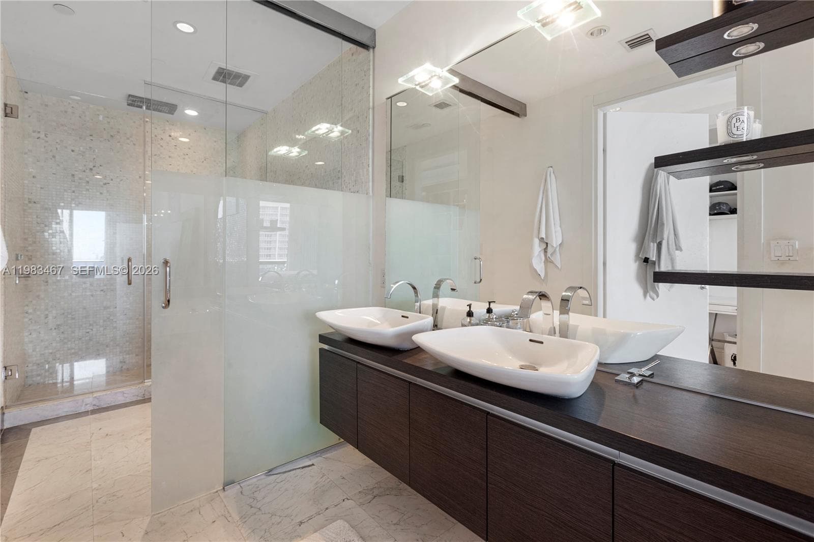 200 Biscayne Boulevard Way # 4907, Miami FL 33131 — 18