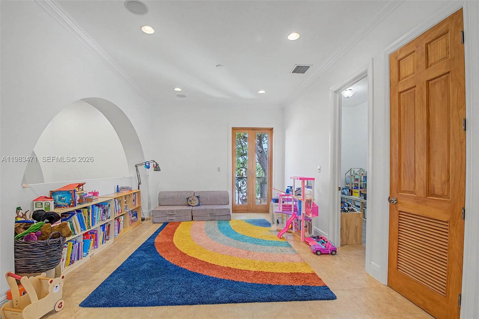 6075 SW 85th Ave, Miami FL 33143 — 23