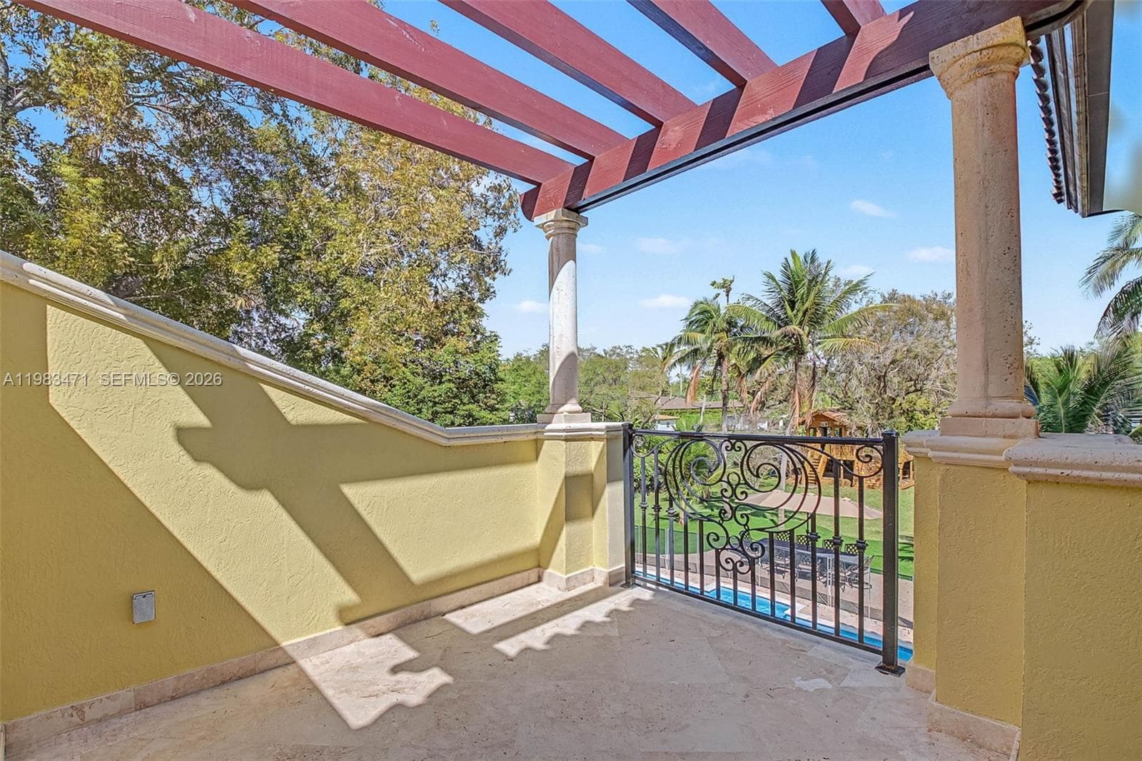 6075 SW 85th Ave, Miami FL 33143 — 22