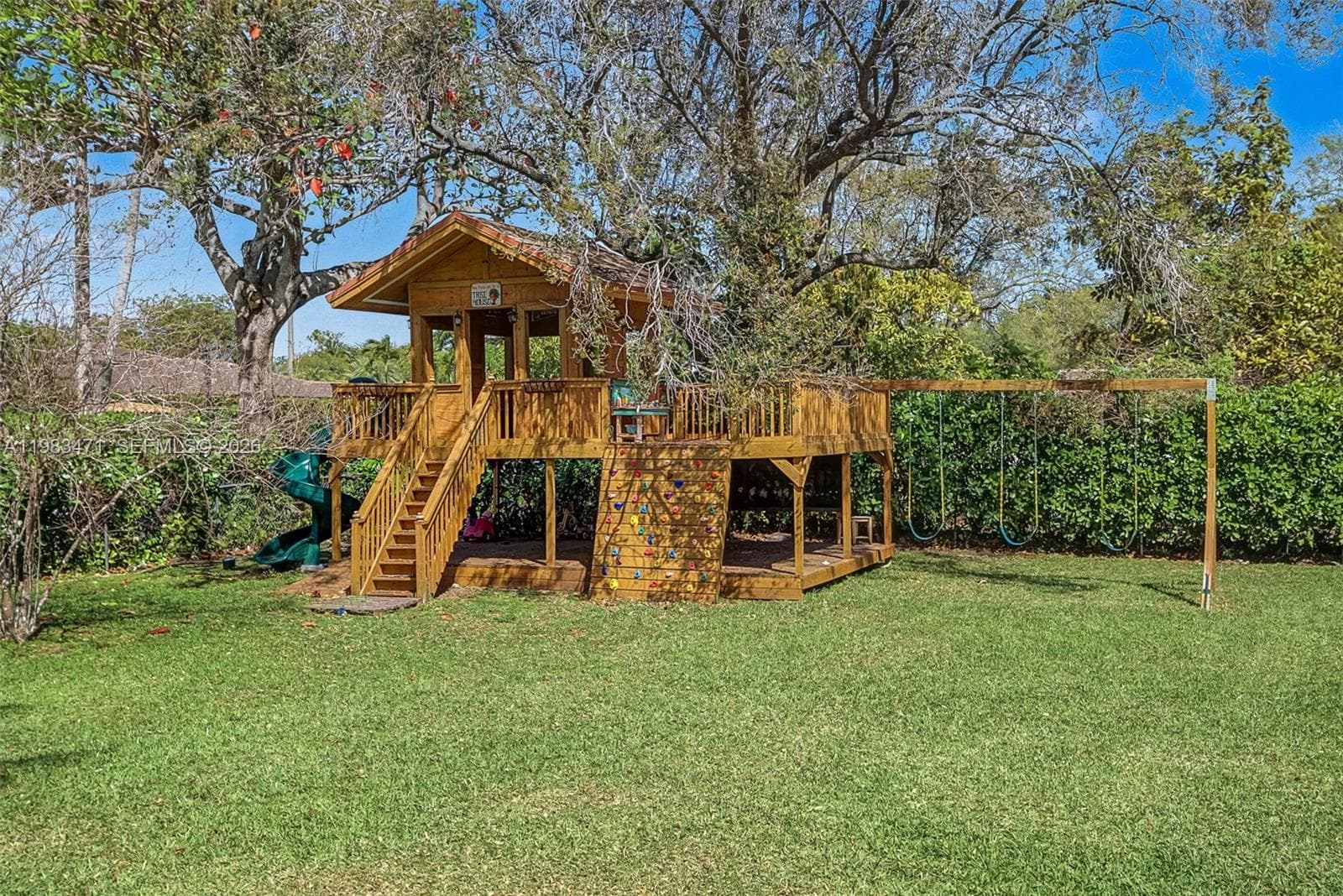 6075 SW 85th Ave, Miami FL 33143 — 38