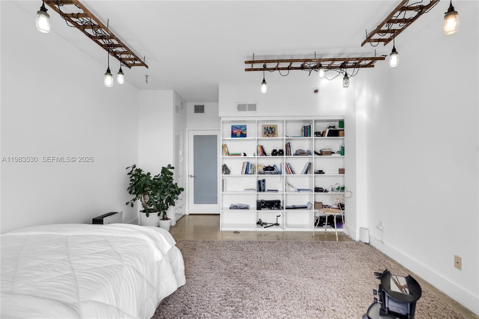 5701 Biscayne Blvd # 9, Miami FL 33137 — 33