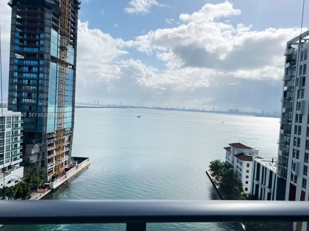 460 NE 28th St # 1407, Miami FL 33137 — 7