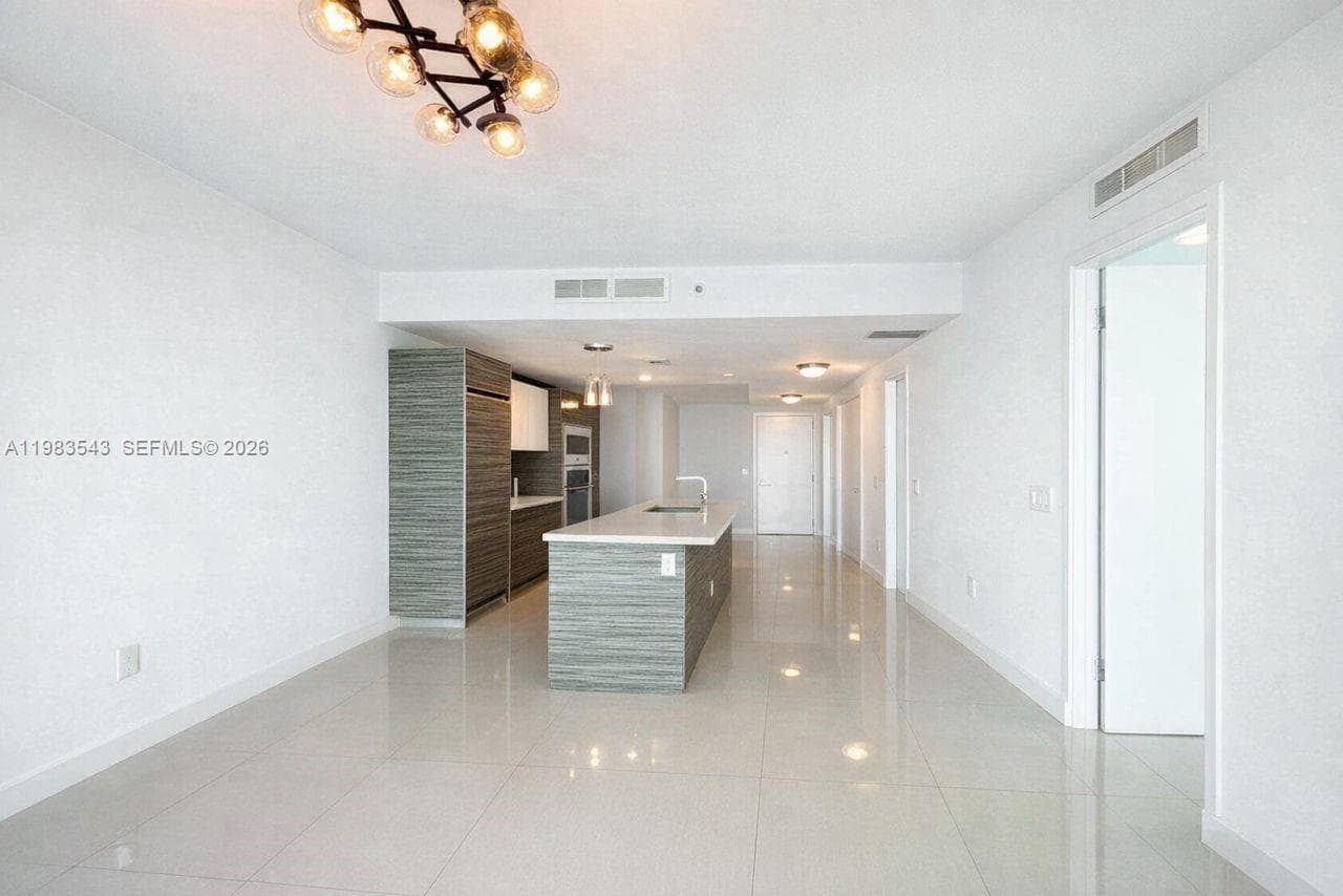 460 NE 28th St # 1407, Miami FL 33137 — 3