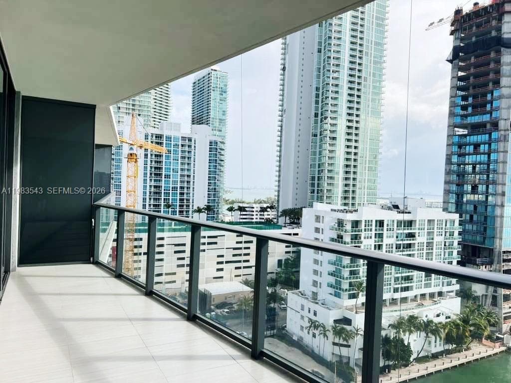 460 NE 28th St # 1407, Miami FL 33137 — 5