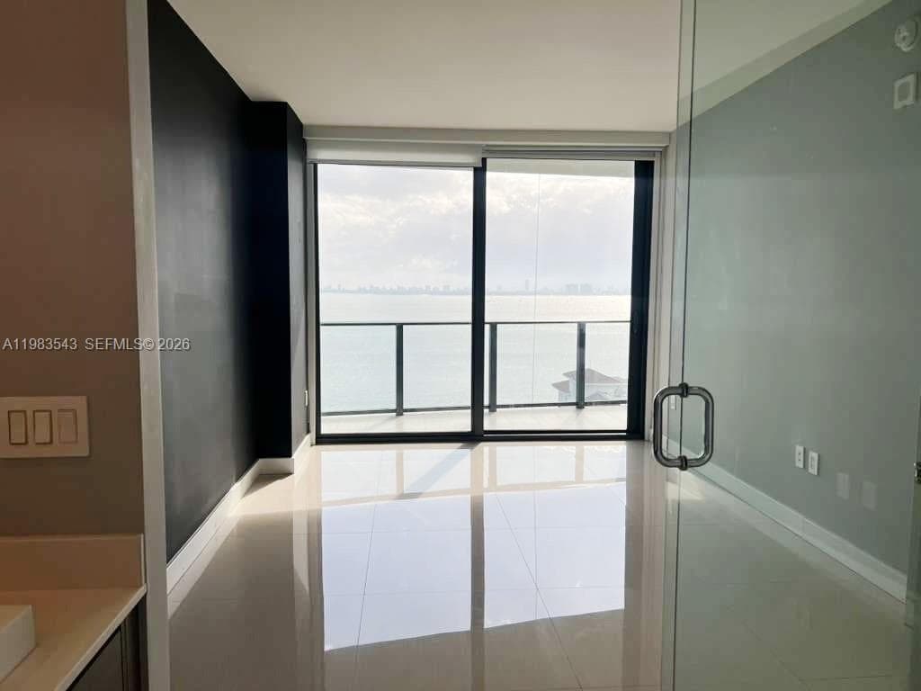460 NE 28th St # 1407, Miami FL 33137 — 24