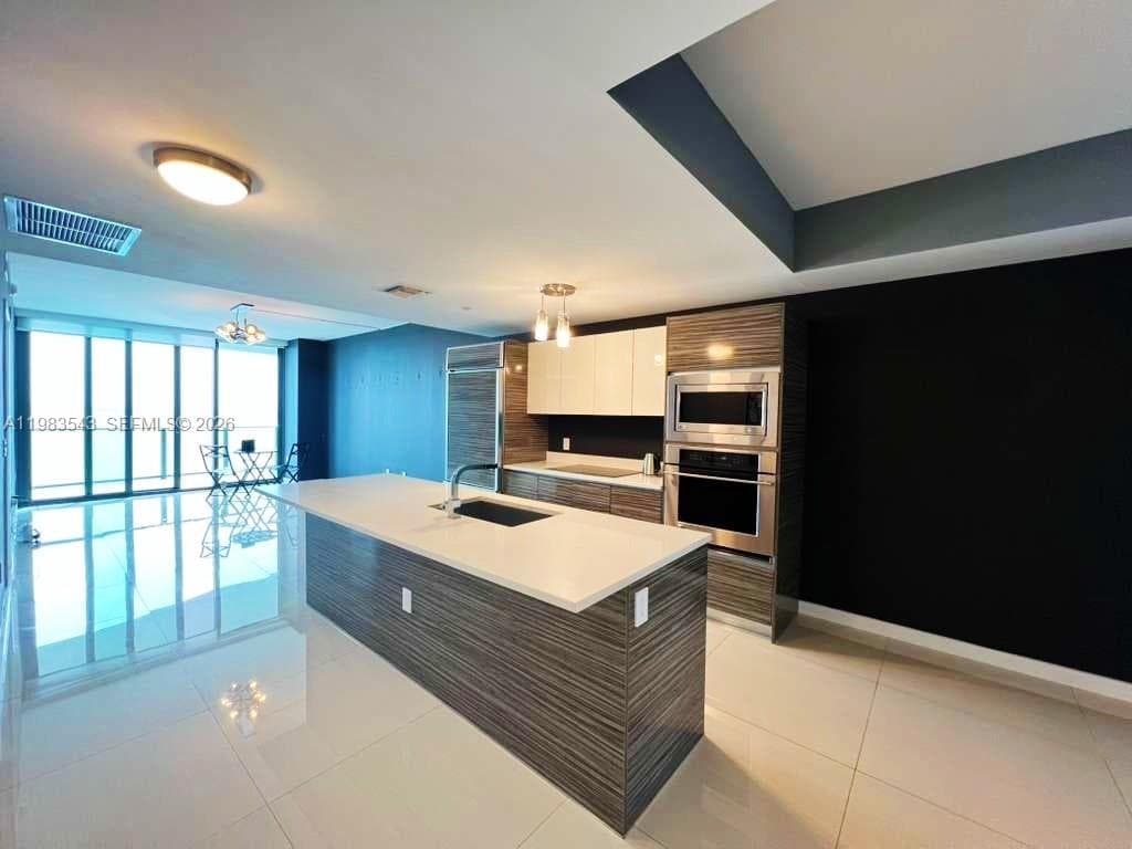 460 NE 28th St # 1407, Miami FL 33137 — 21