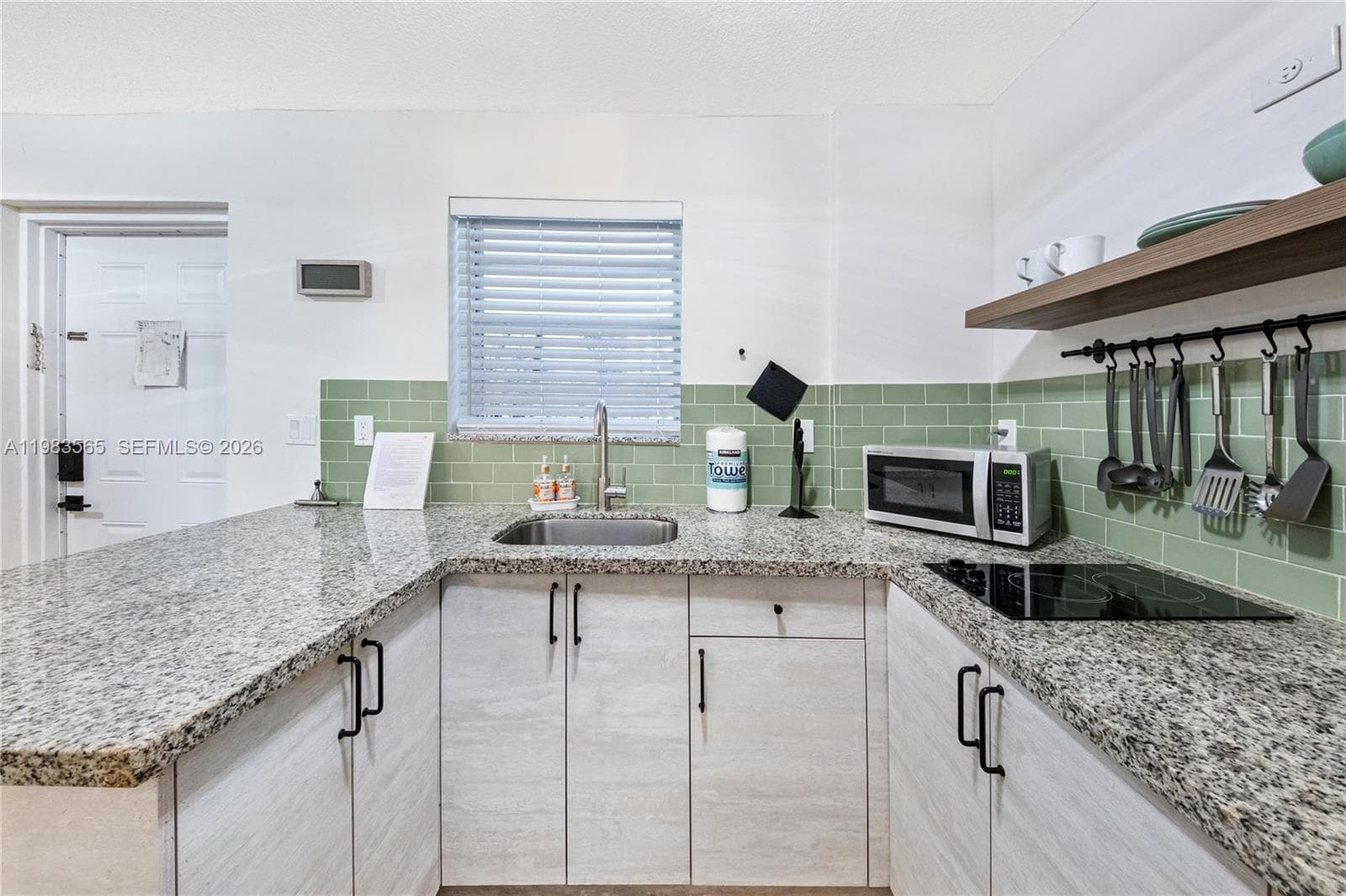 237 38th St # 4, Miami Beach FL 33140 — 8
