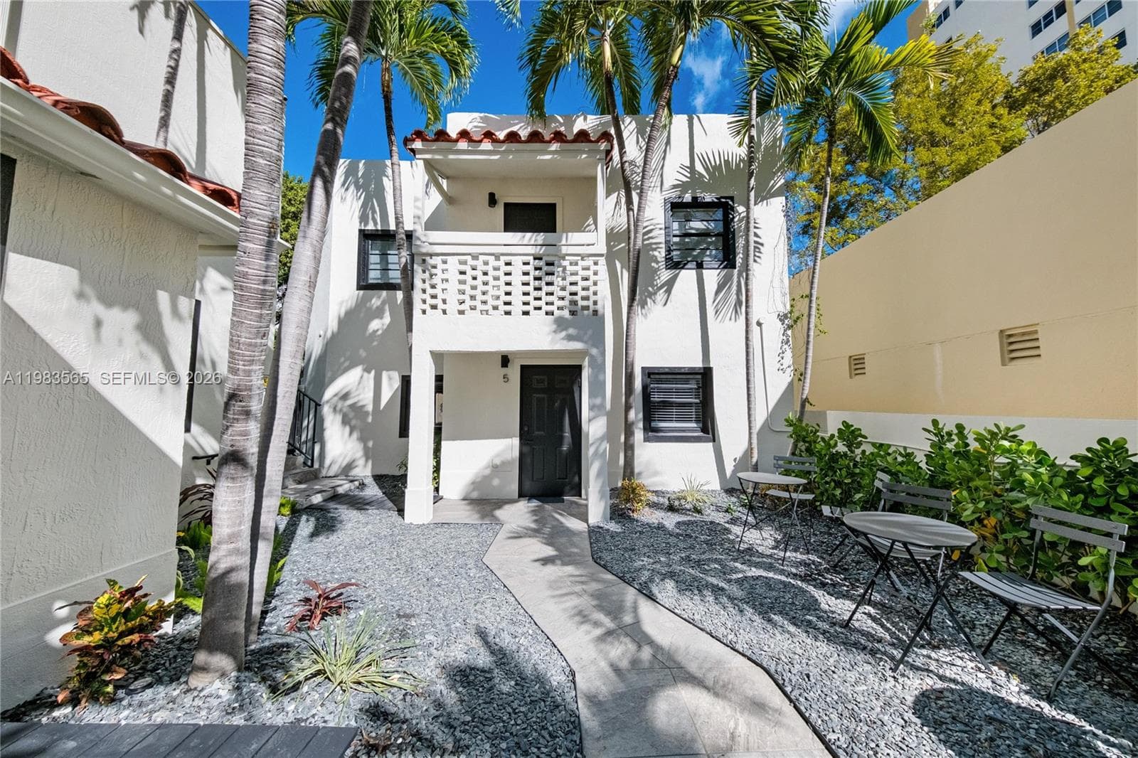 237 38th St # 4, Miami Beach FL 33140 — 21