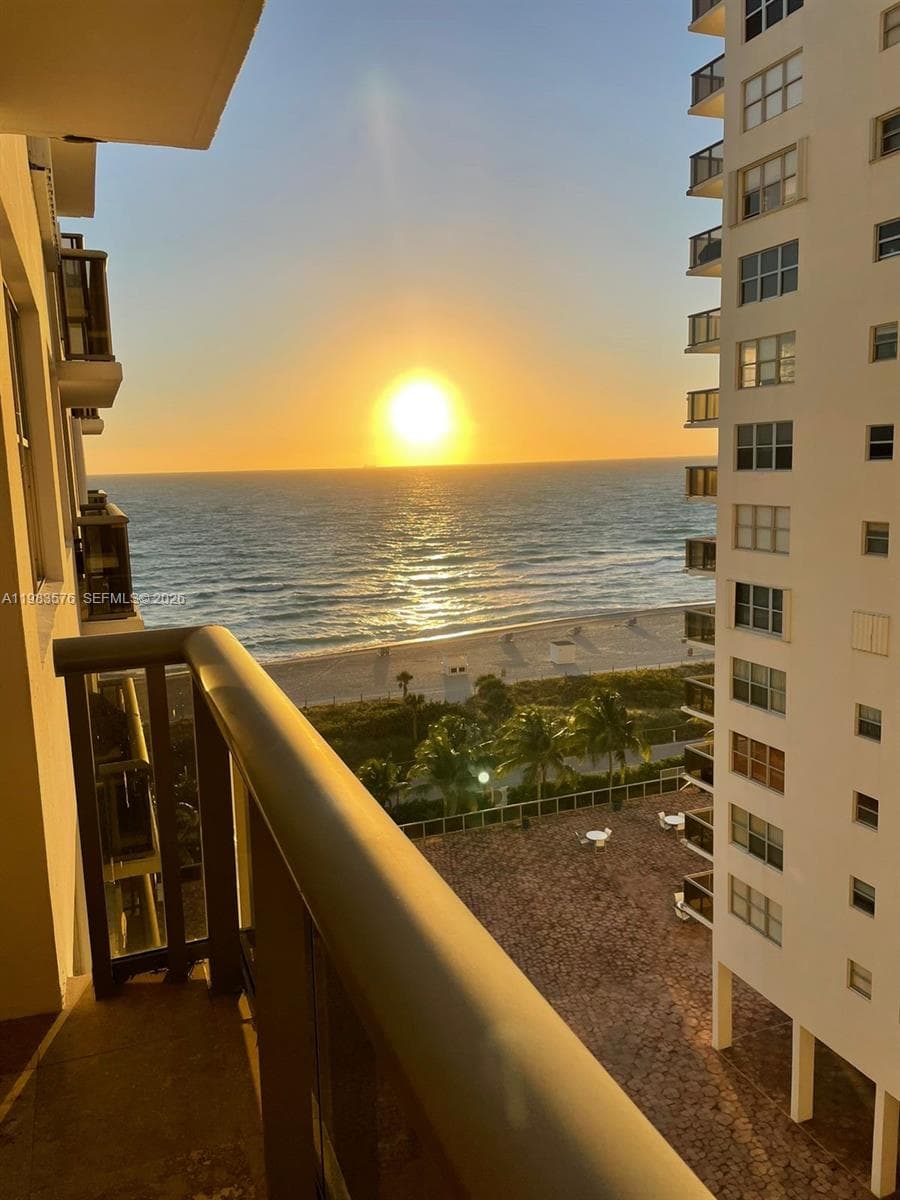 6039 Collins Ave # 1006, Miami Beach FL 33140 — 2