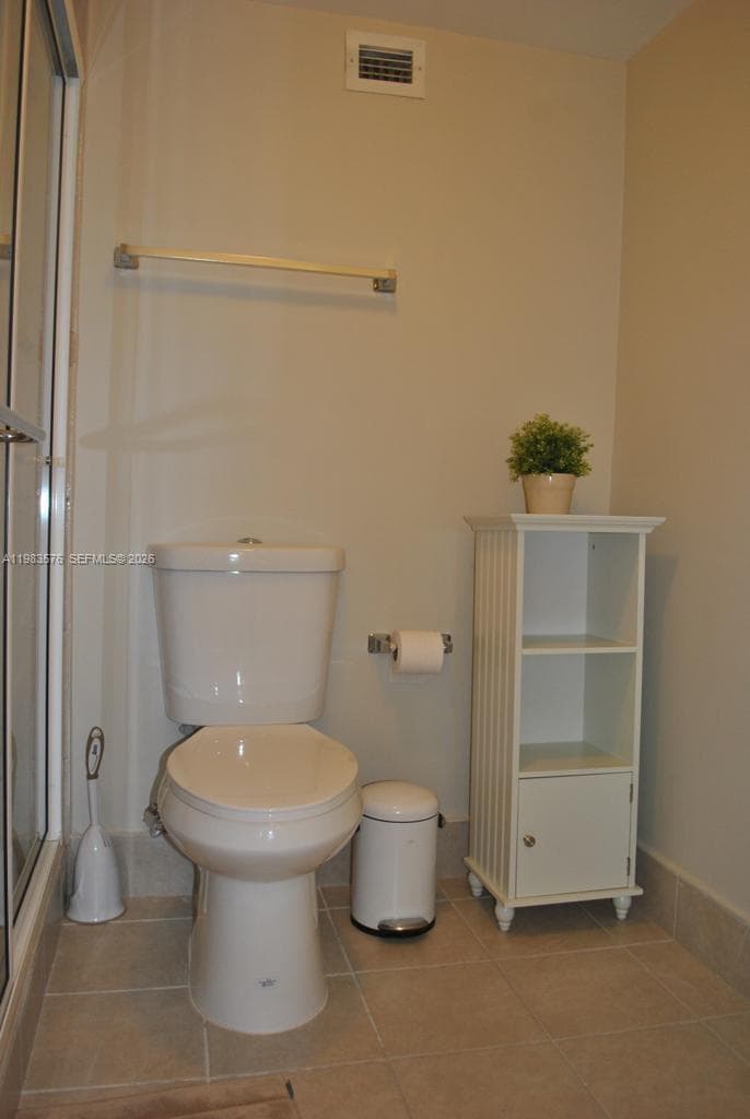 6039 Collins Ave # 1006, Miami Beach FL 33140 — 17