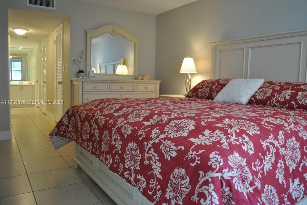 6039 Collins Ave # 1006, Miami Beach FL 33140 — 12