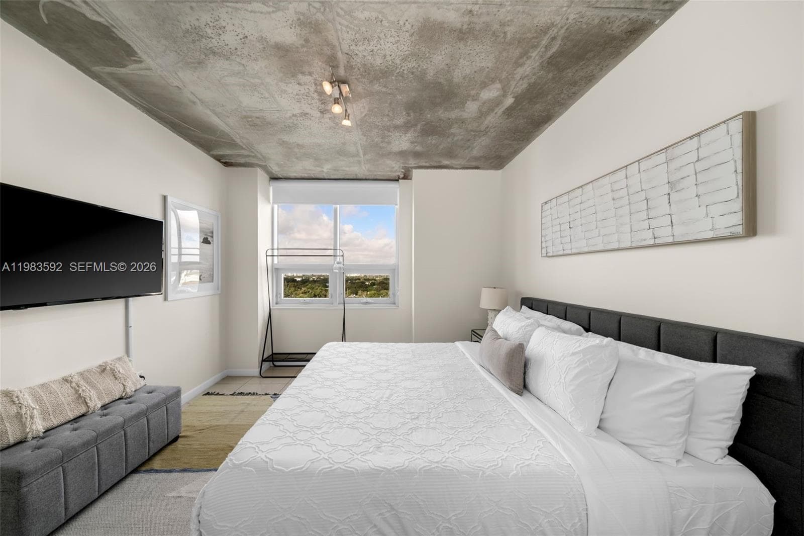 Midblock Miami Condo, Miami, FL — 13
