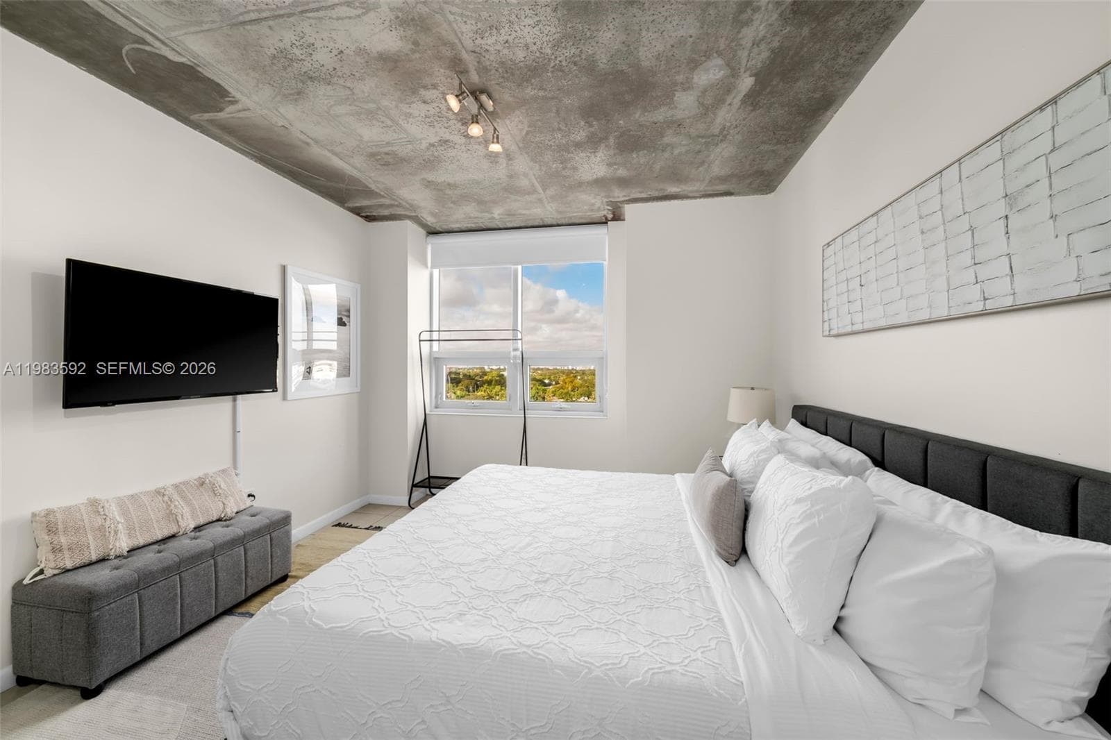 Midblock Miami Condo, Miami, FL — 12