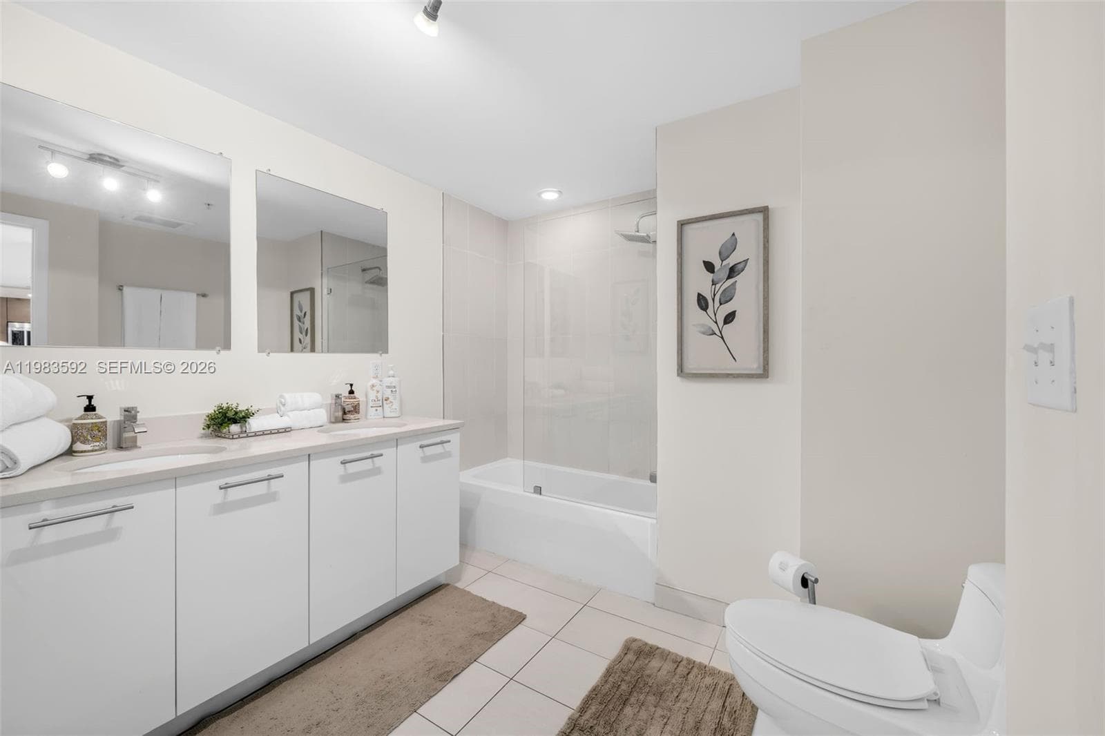 Midblock Miami Condo, Miami, FL — 21