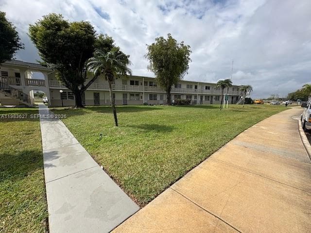 70 NE 202nd Ter # T12, Miami Gardens FL 33179 — 10