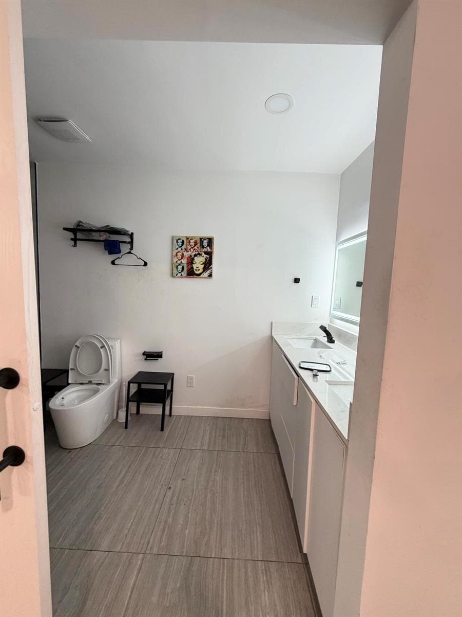 17390 NE 22nd Avenue, North Miami Beach FL 33160 — 5
