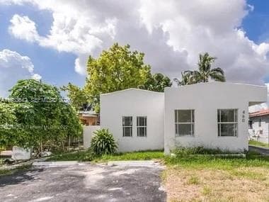 460 NW 82nd Ter, Miami FL 33150 — 2