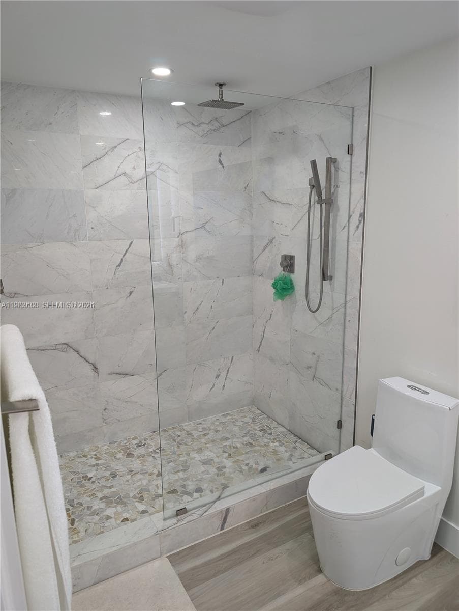 3789 NE 167th St # 42, North Miami Beach FL 33160 — 25
