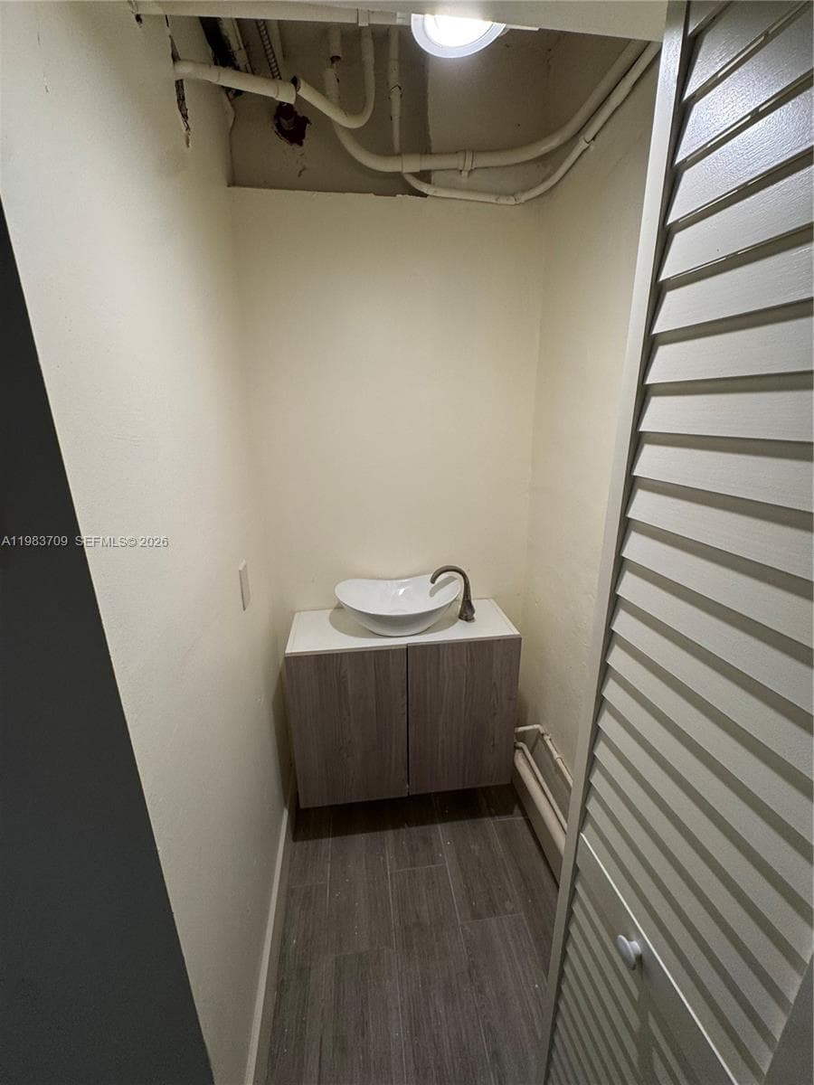 110 Washington Ave # 7, Miami Beach FL 33139 — 12