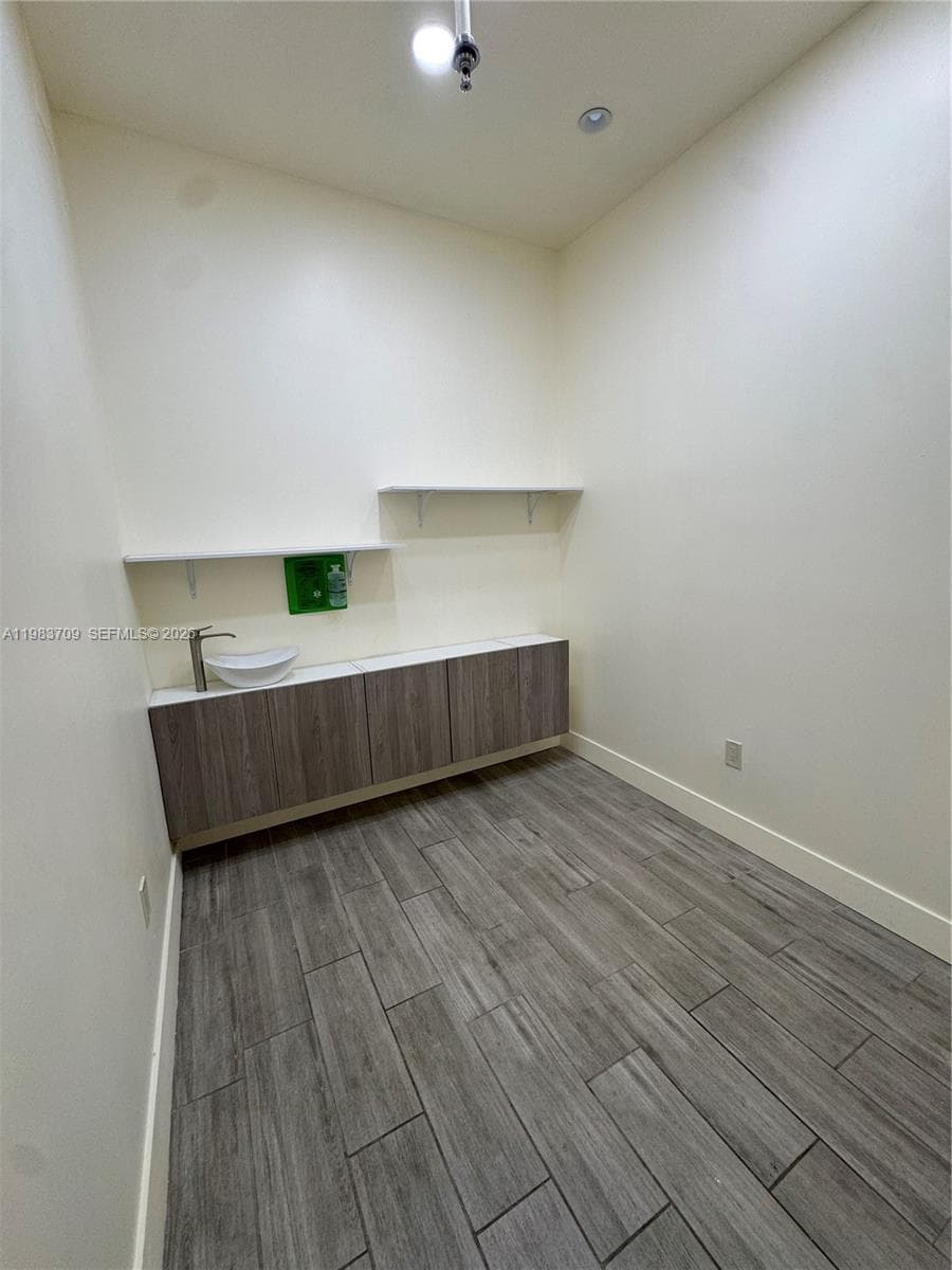 110 Washington Ave # 7, Miami Beach FL 33139 — 3