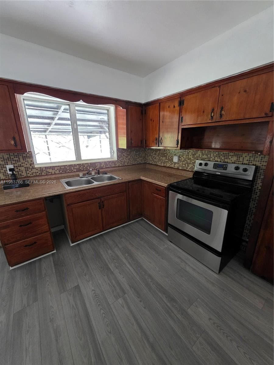 Country Club Estates Sec, Miami Springs, FL — 4