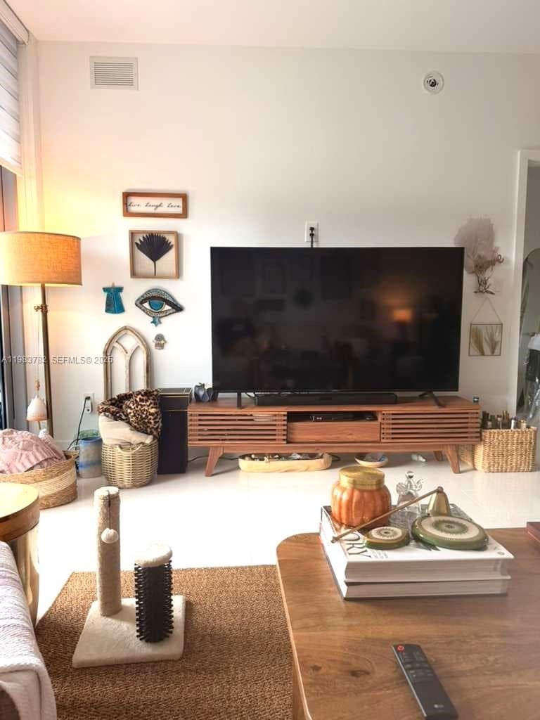 16385 BISCAYNE BLVD # 303, Sunny Isles Beach FL 33160 — 6