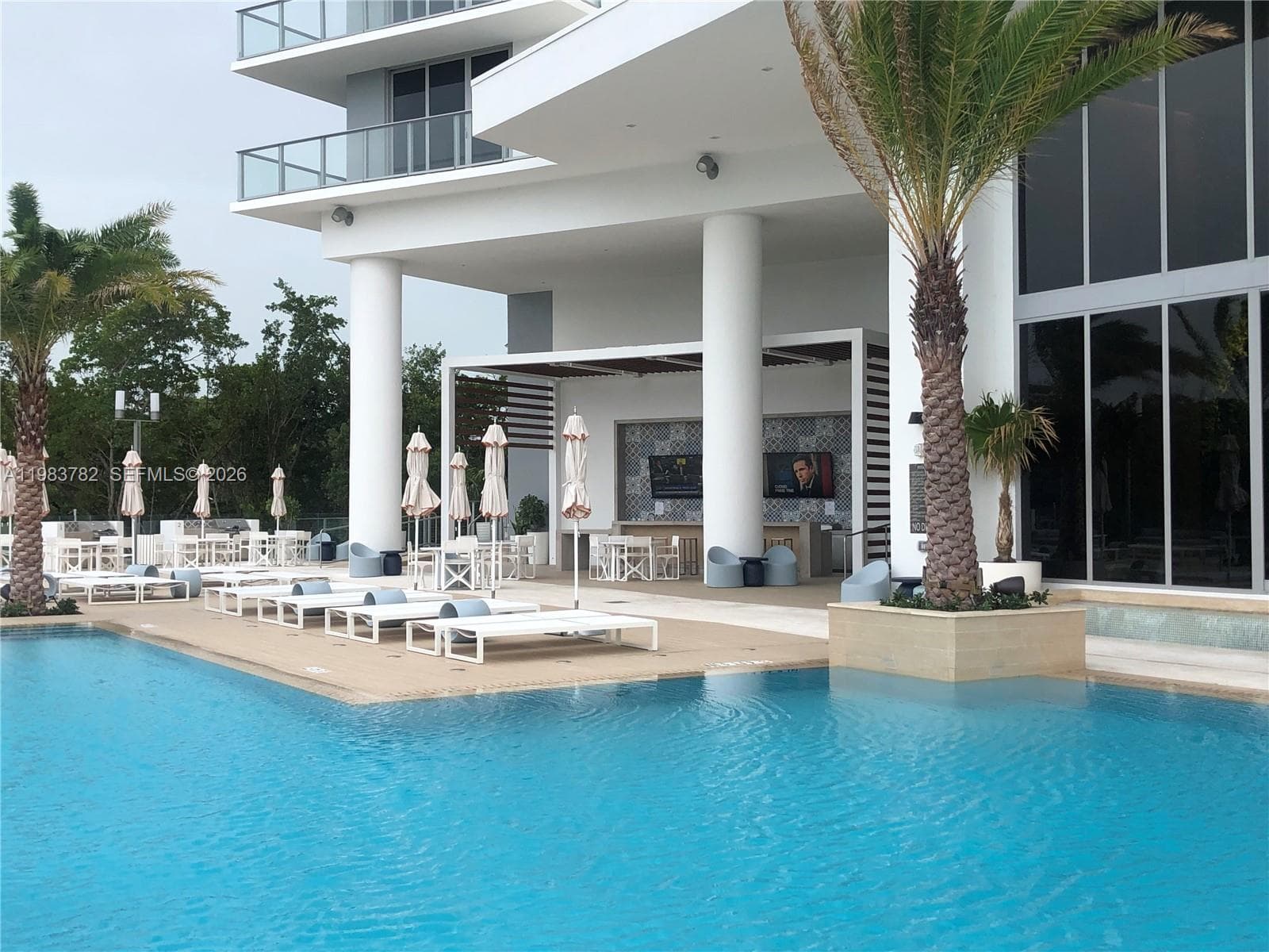 16385 BISCAYNE BLVD # 303, Sunny Isles Beach FL 33160 — 32