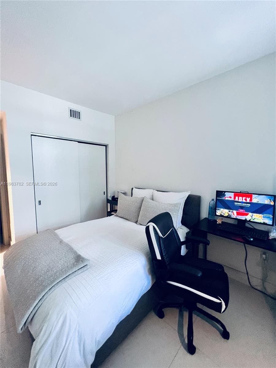 16385 BISCAYNE BLVD # 303, Sunny Isles Beach FL 33160 — 20