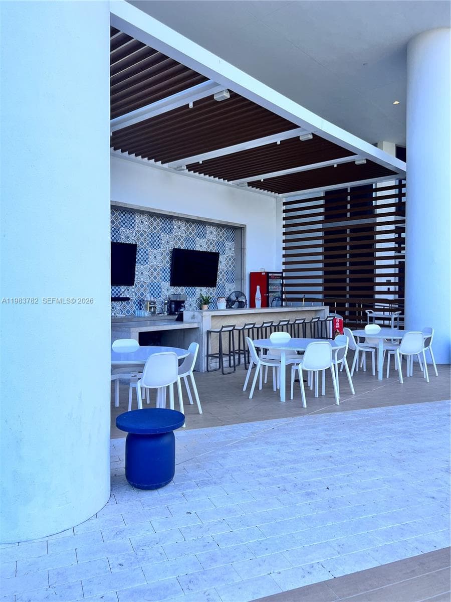 16385 BISCAYNE BLVD # 303, Sunny Isles Beach FL 33160 — 34
