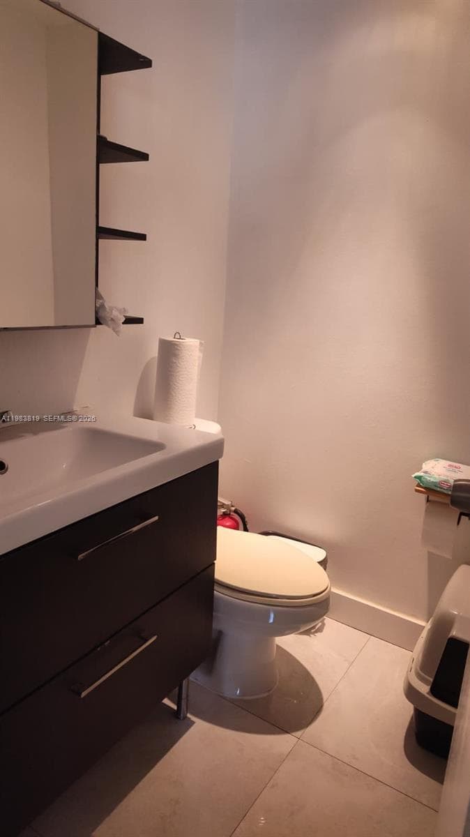 200 177 DR # 115, Sunny Isles Beach FL 33160 — 4