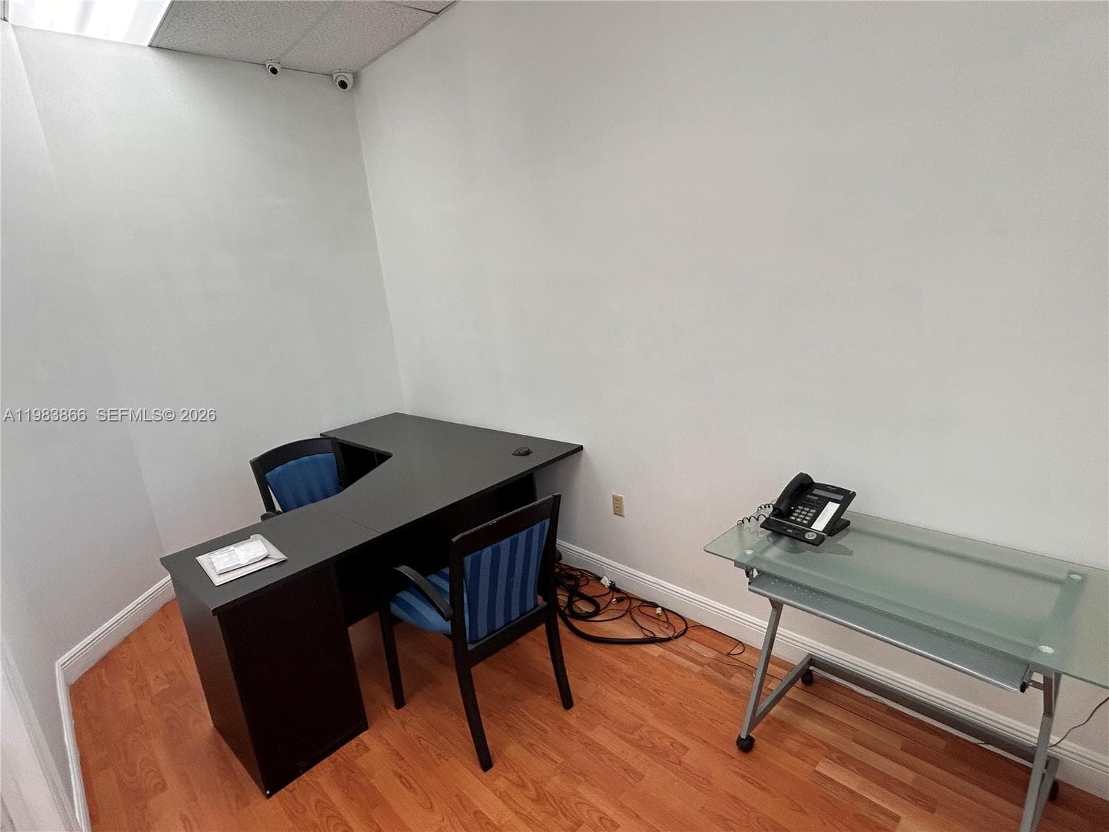 19300 W Dixie Hwy # A, Miami FL 33180 — 3