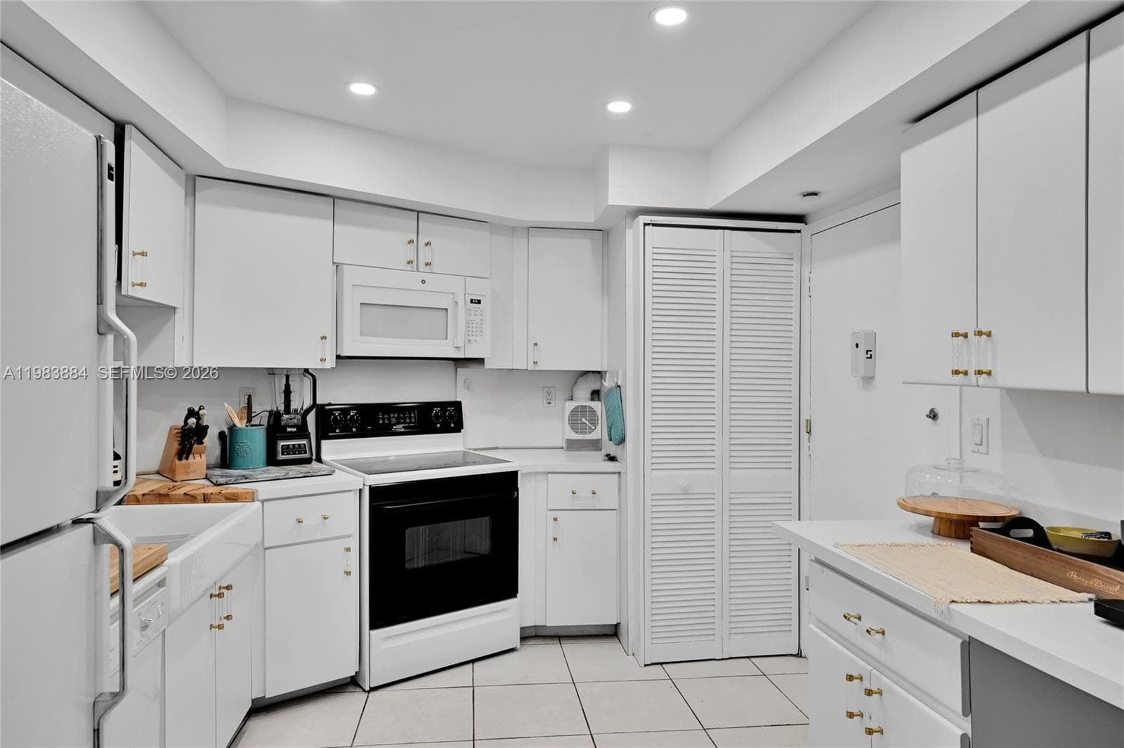 1111 Crandon Blvd # C504, Key Biscayne FL 33149 — 2