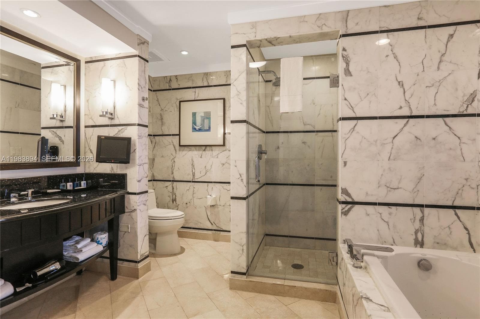 4391 Collins Ave, Miami Beach FL 33140 — 26