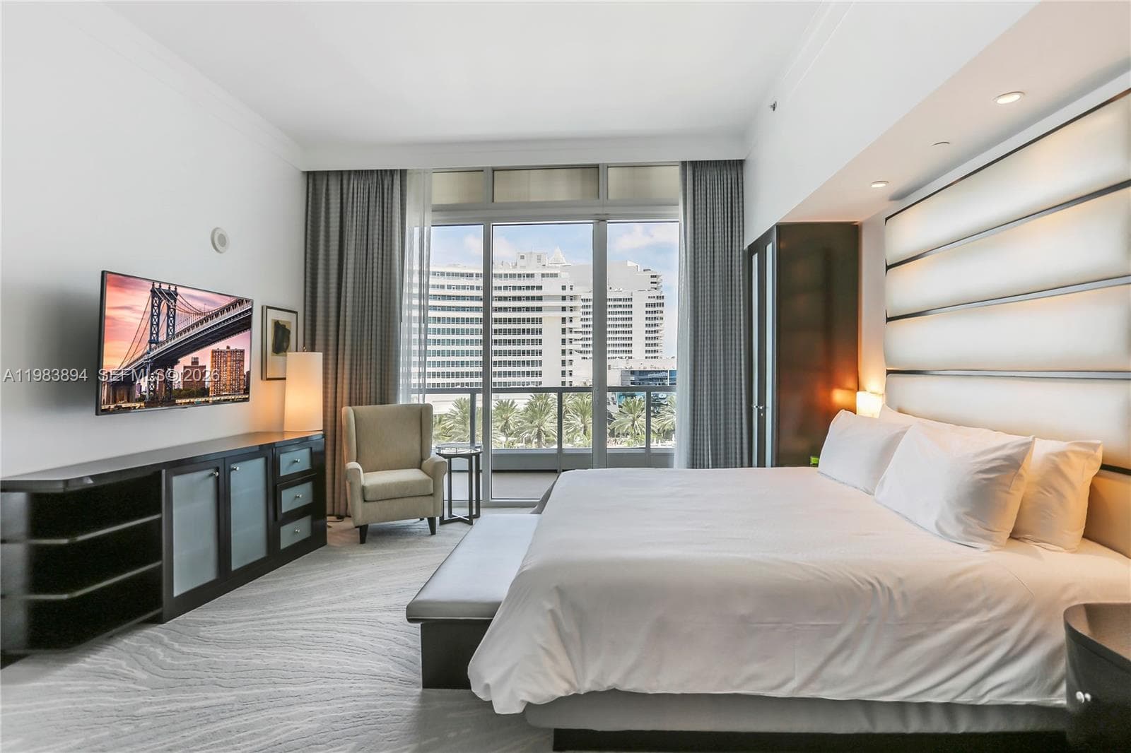 4391 Collins Ave, Miami Beach FL 33140 — 19