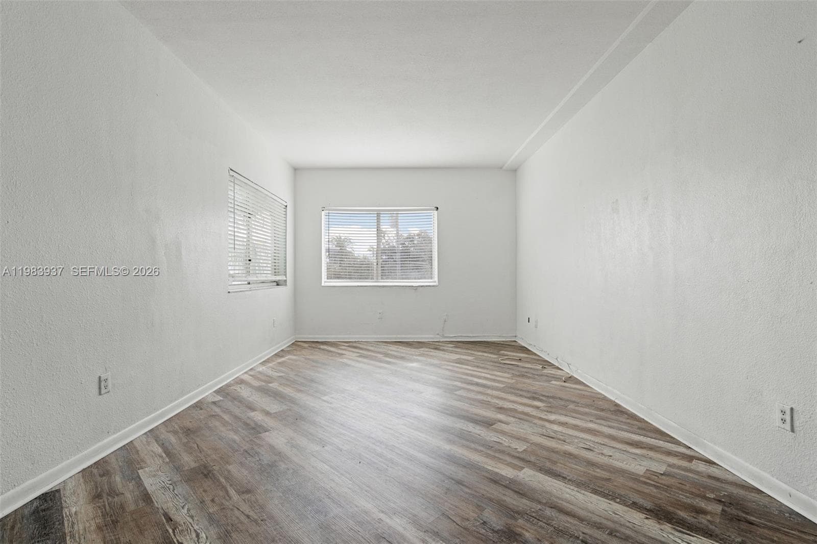 1185 Marseille Dr # 202, Miami Beach FL 33141 — 6