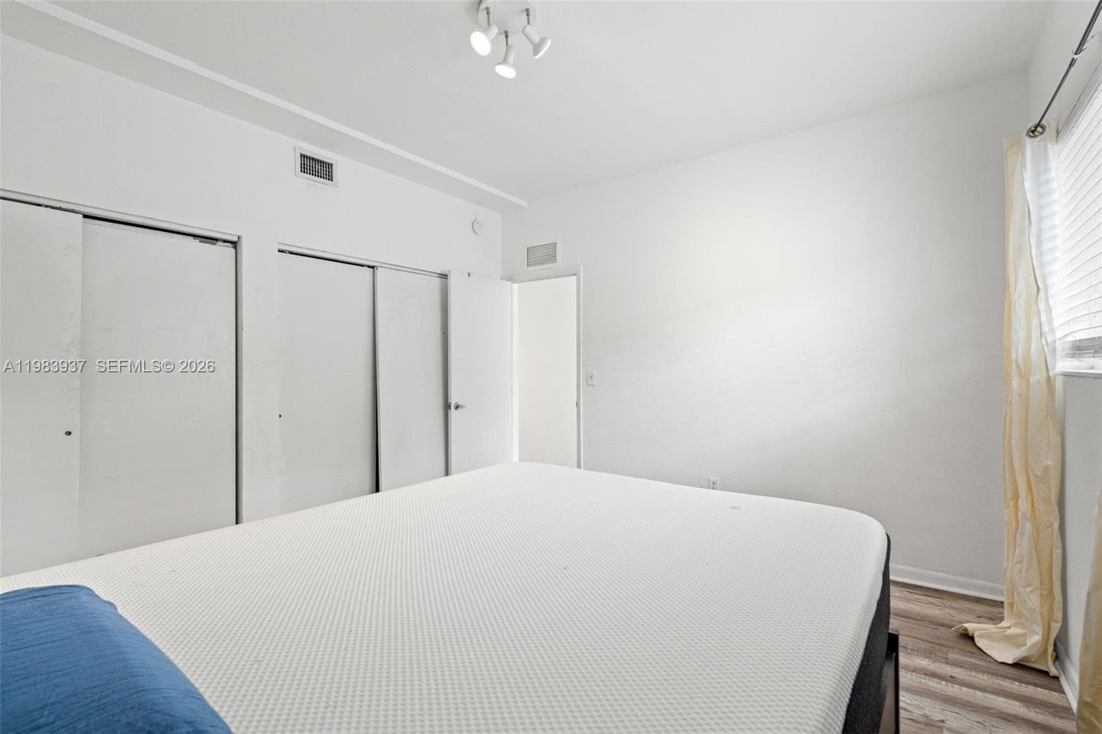 1185 Marseille Dr # 202, Miami Beach FL 33141 — 16