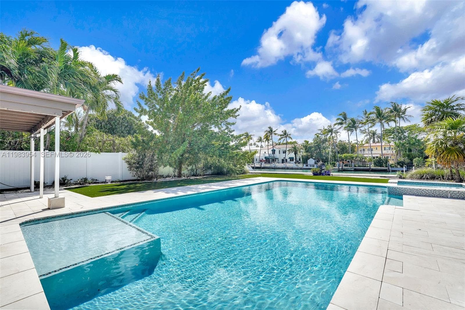 4560 Prairie Ave, Miami Beach FL 33140 — 3