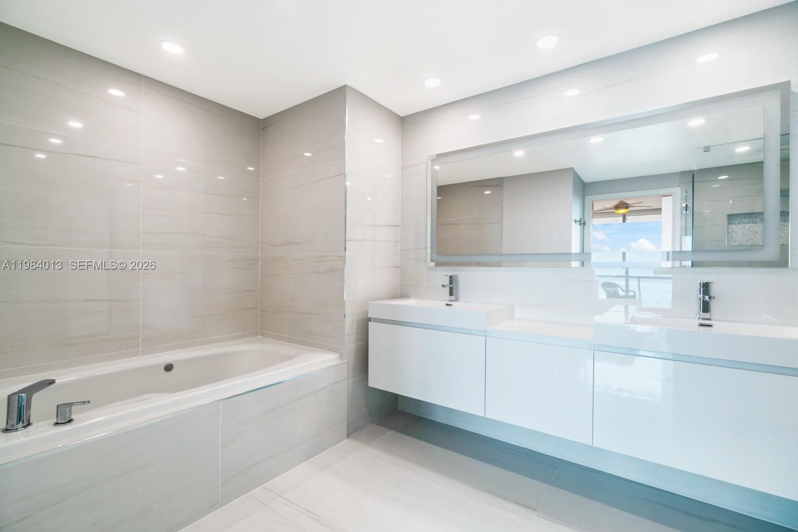 6799 Collins Ave # 1404, Miami Beach FL 33141 — 12