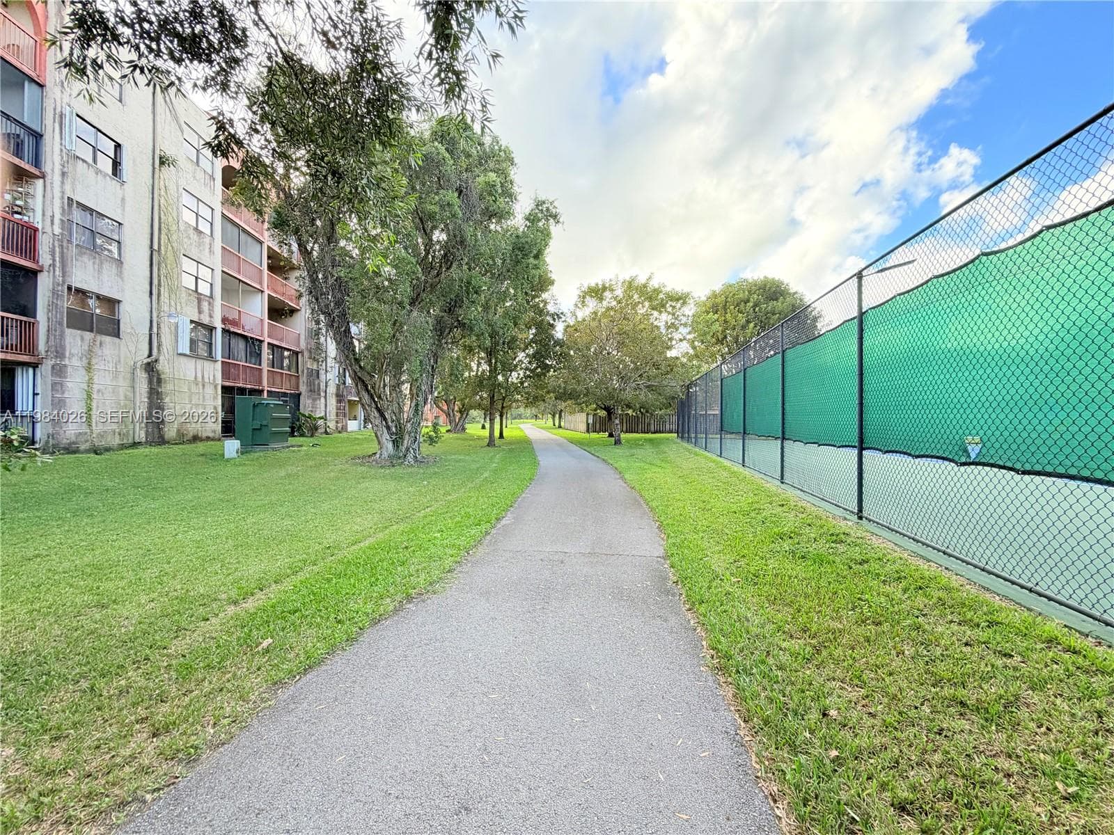 10233 NW 9 ST # 1, Miami FL 33172 — 22