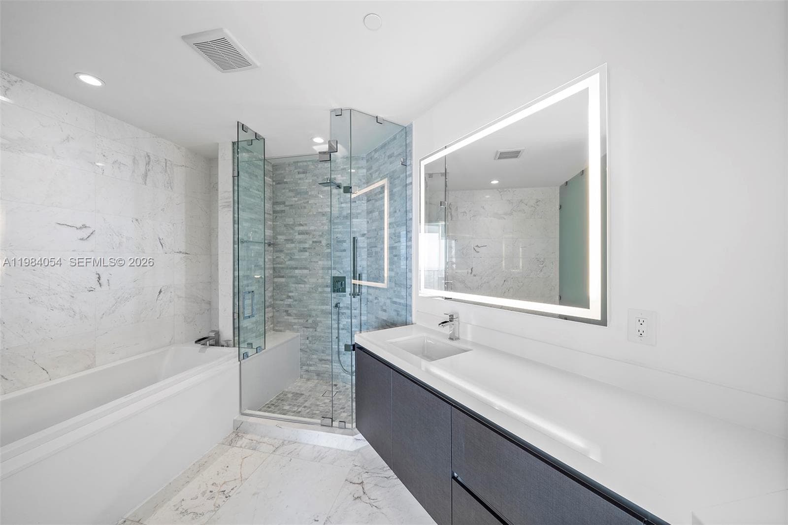 851 NE 1st Ave # 4010, Miami FL 33132 — 12