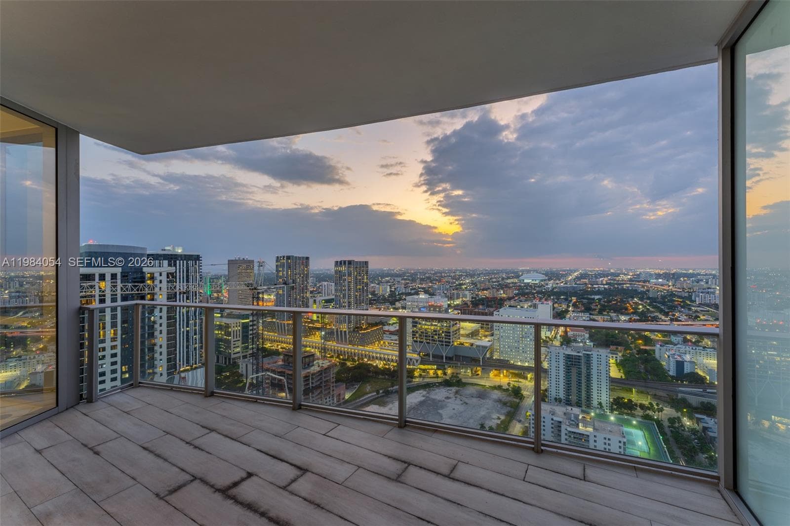851 NE 1st Ave # 4010, Miami FL 33132 — 18