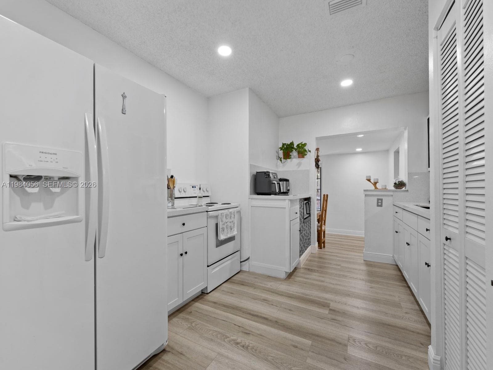 9365 Jamaica Dr, Cutler Bay FL 33189 — 11