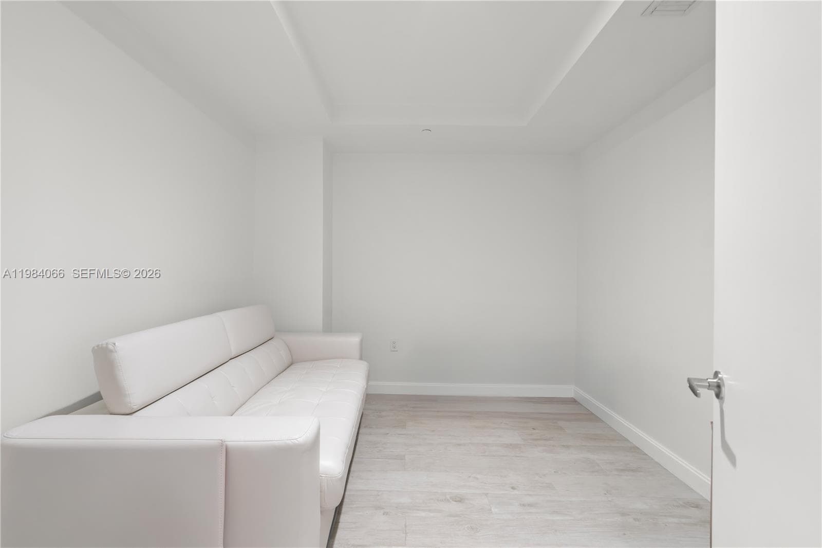 45 SW 9th St # 1405, Miami FL 33130 — 23