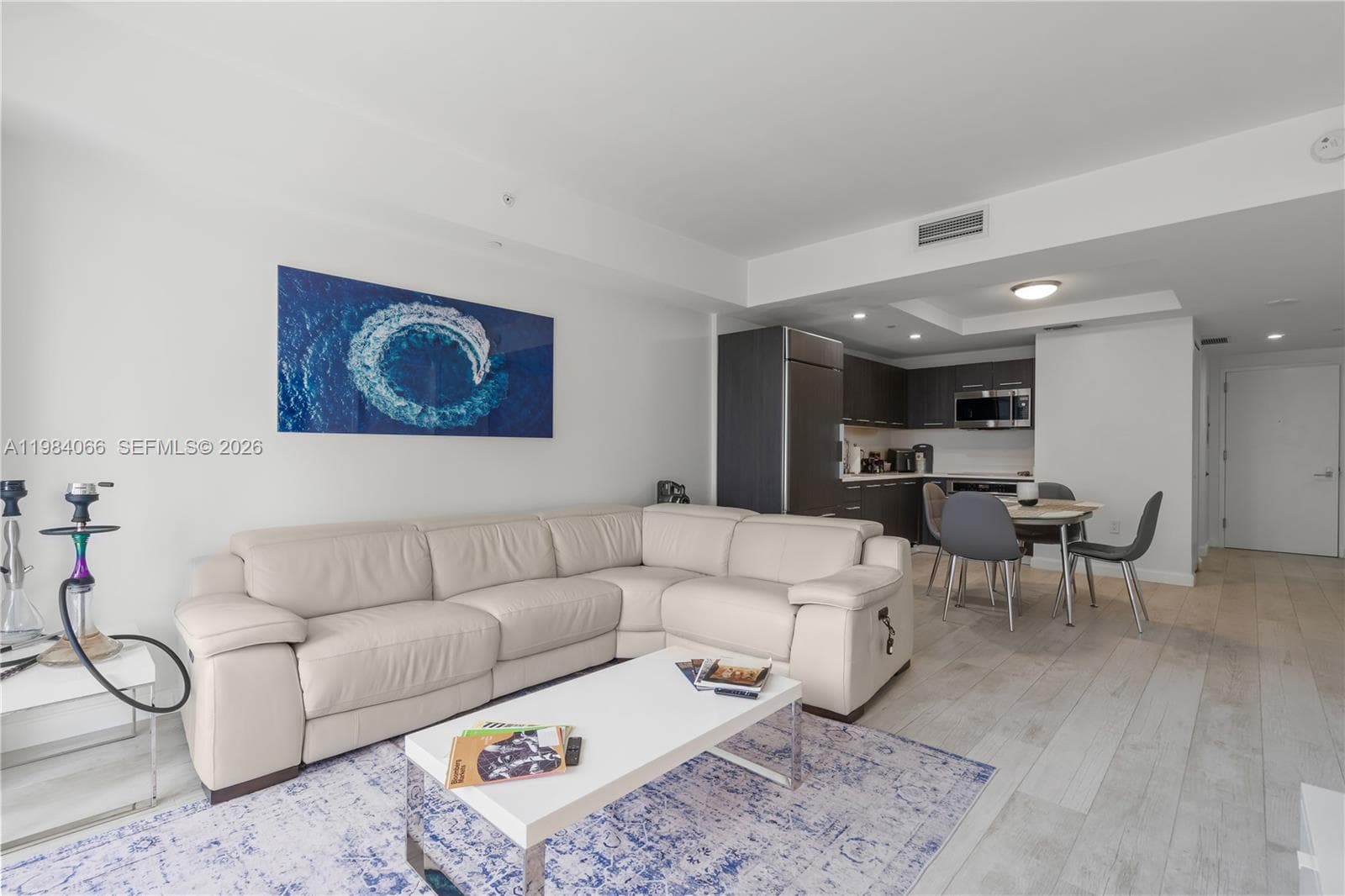 45 SW 9th St # 1405, Miami FL 33130 — 17
