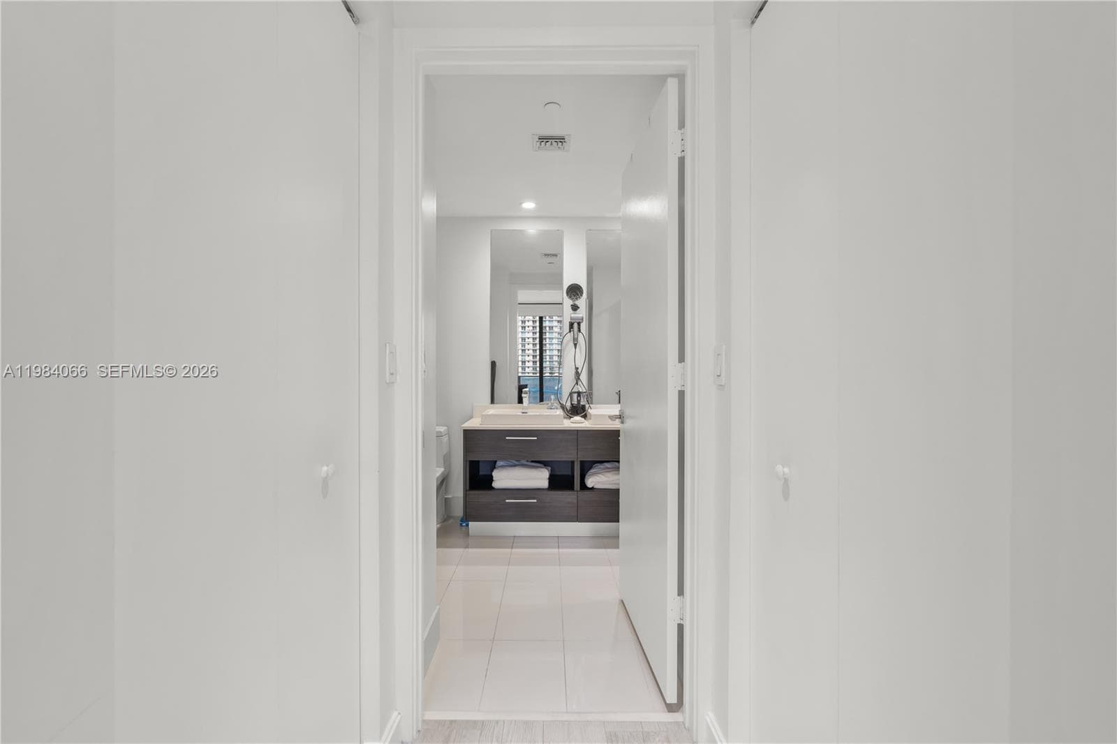 45 SW 9th St # 1405, Miami FL 33130 — 21