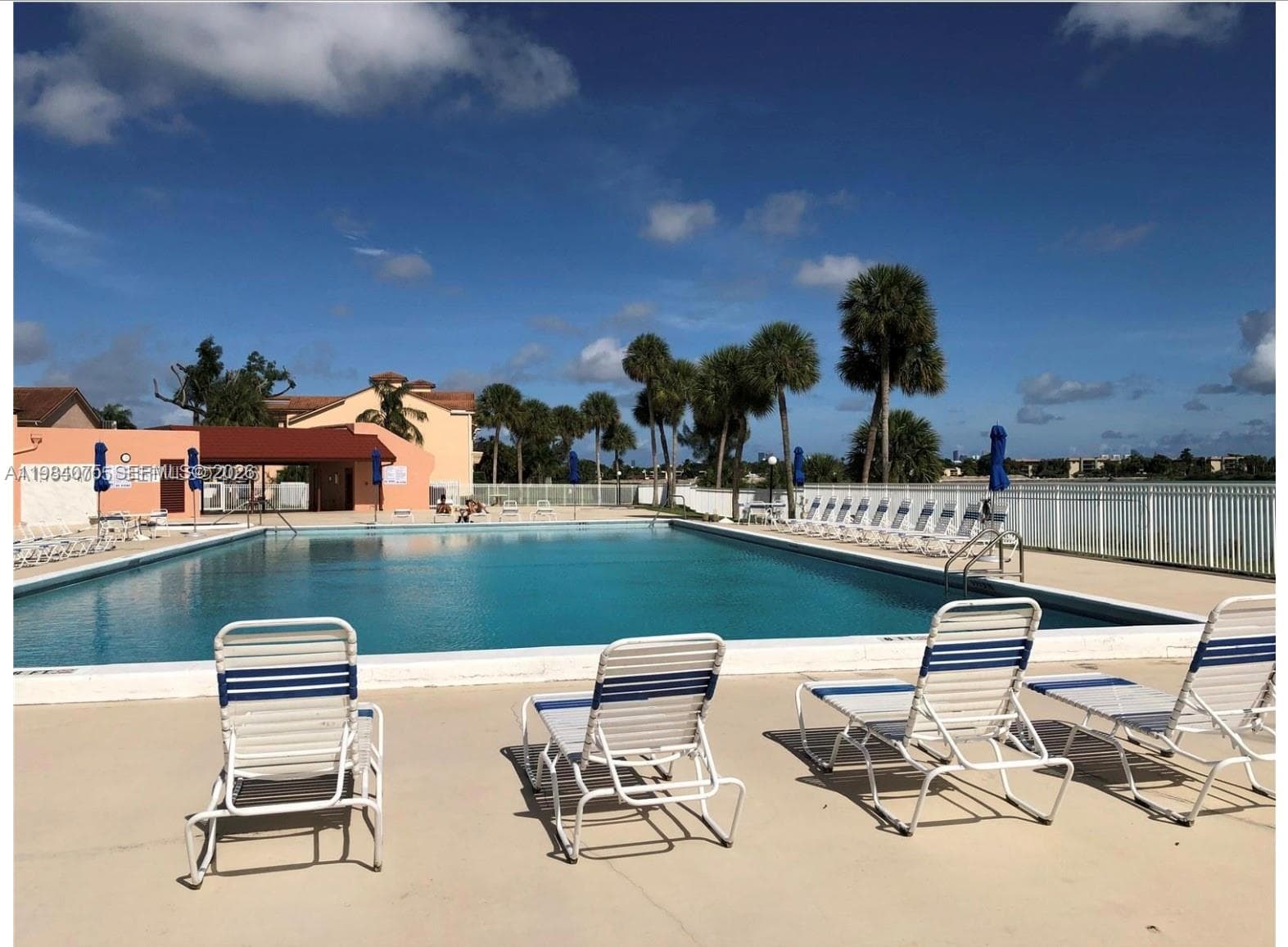 20850 San Simeon Way # 5, Miami FL 33179 — 17